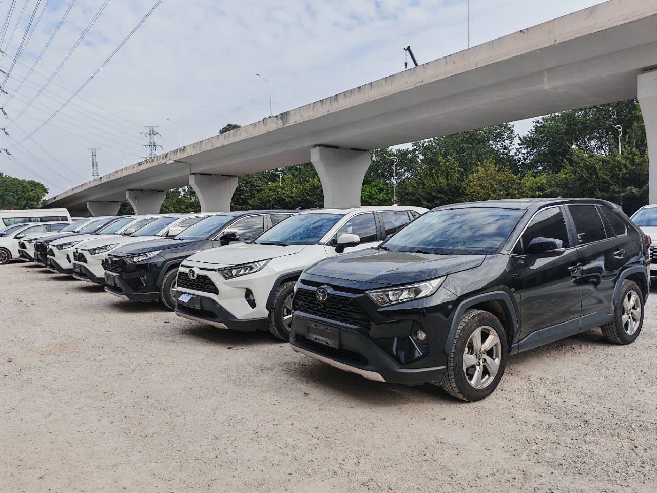 丰田 RAV4 2023 2.0L-自动-汽油 thumbnail 5