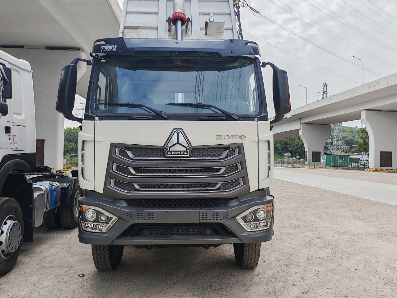 豪沃 NX dump truck 2021 371p-自动-柴油 thumbnail 2