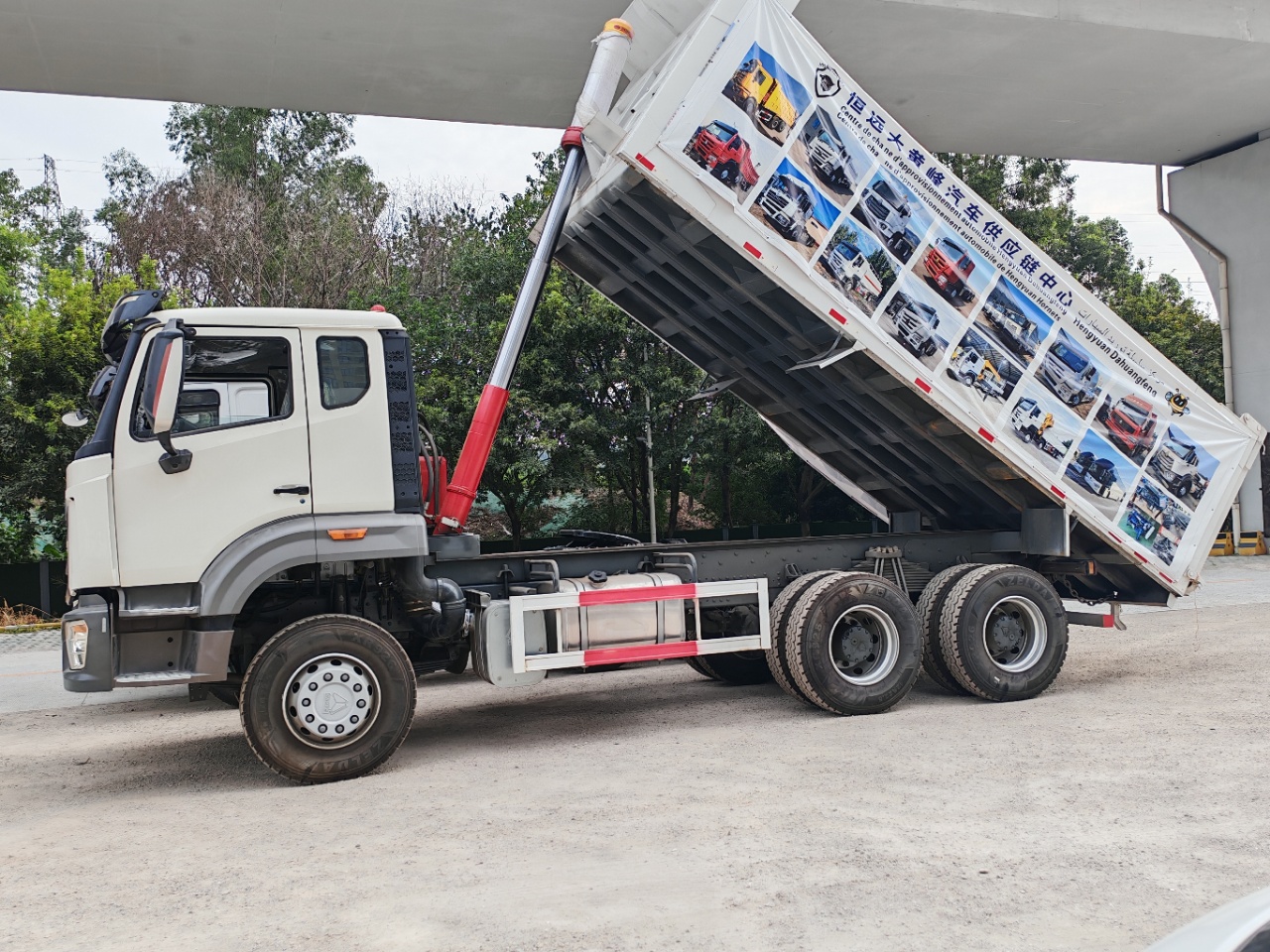 豪沃 NX dump truck 2021 371p-自动-柴油 thumbnail 4