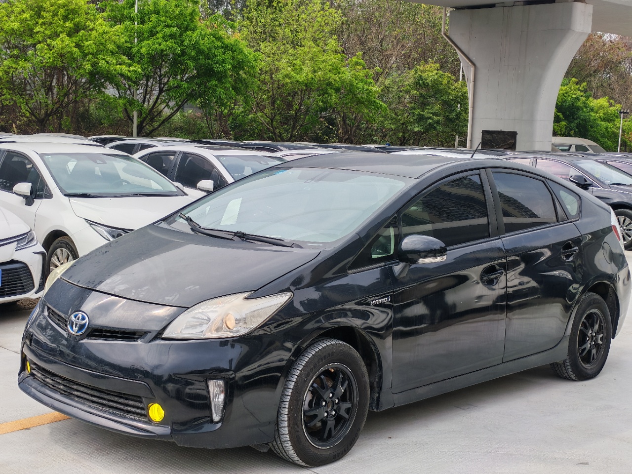 丰田 Prius 2014 1.8 L-自动-油电混合 thumbnail 3
