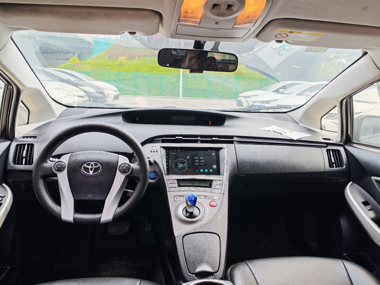 丰田 Prius 2014 1.8 L-自动-油电混合 thumbnail 6