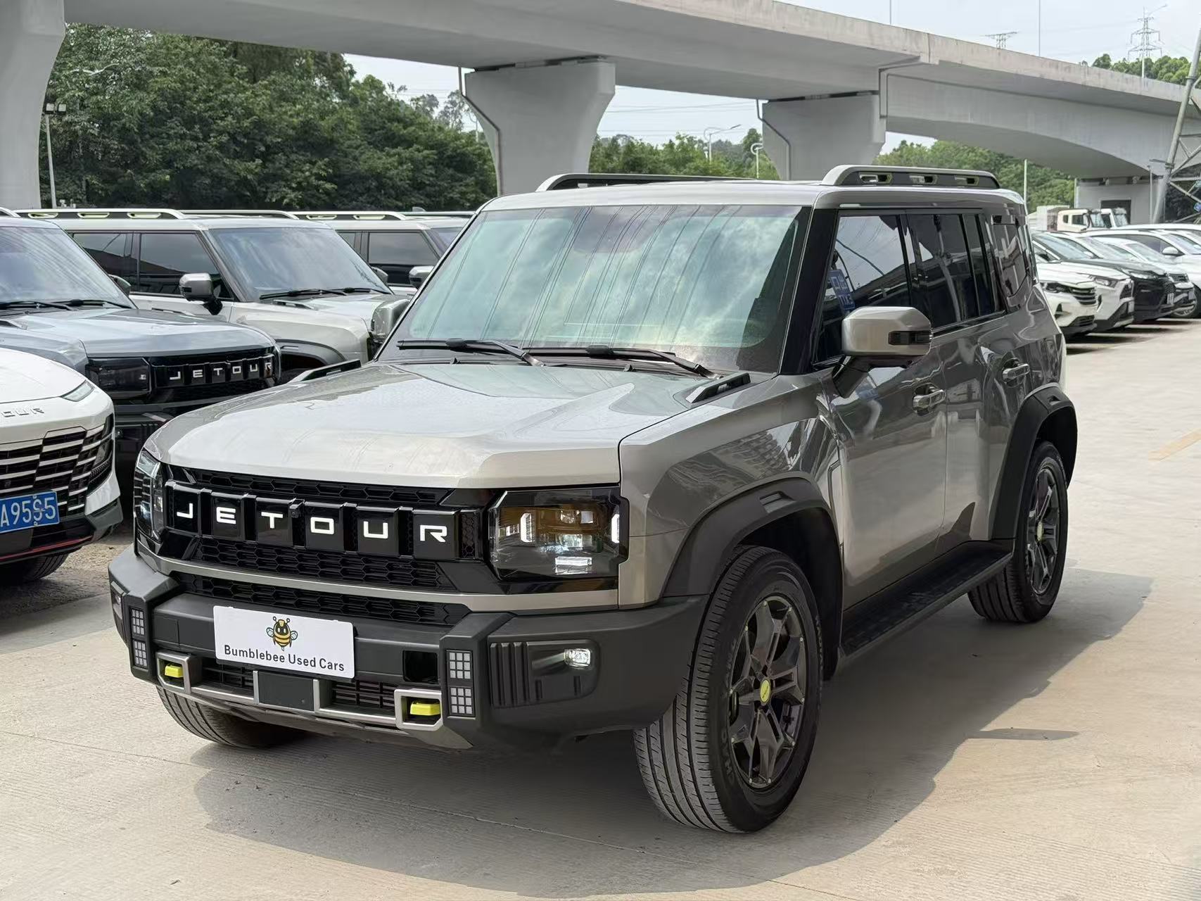 捷途 Traveler 2025 2.0L-自动-汽油 - Image 1