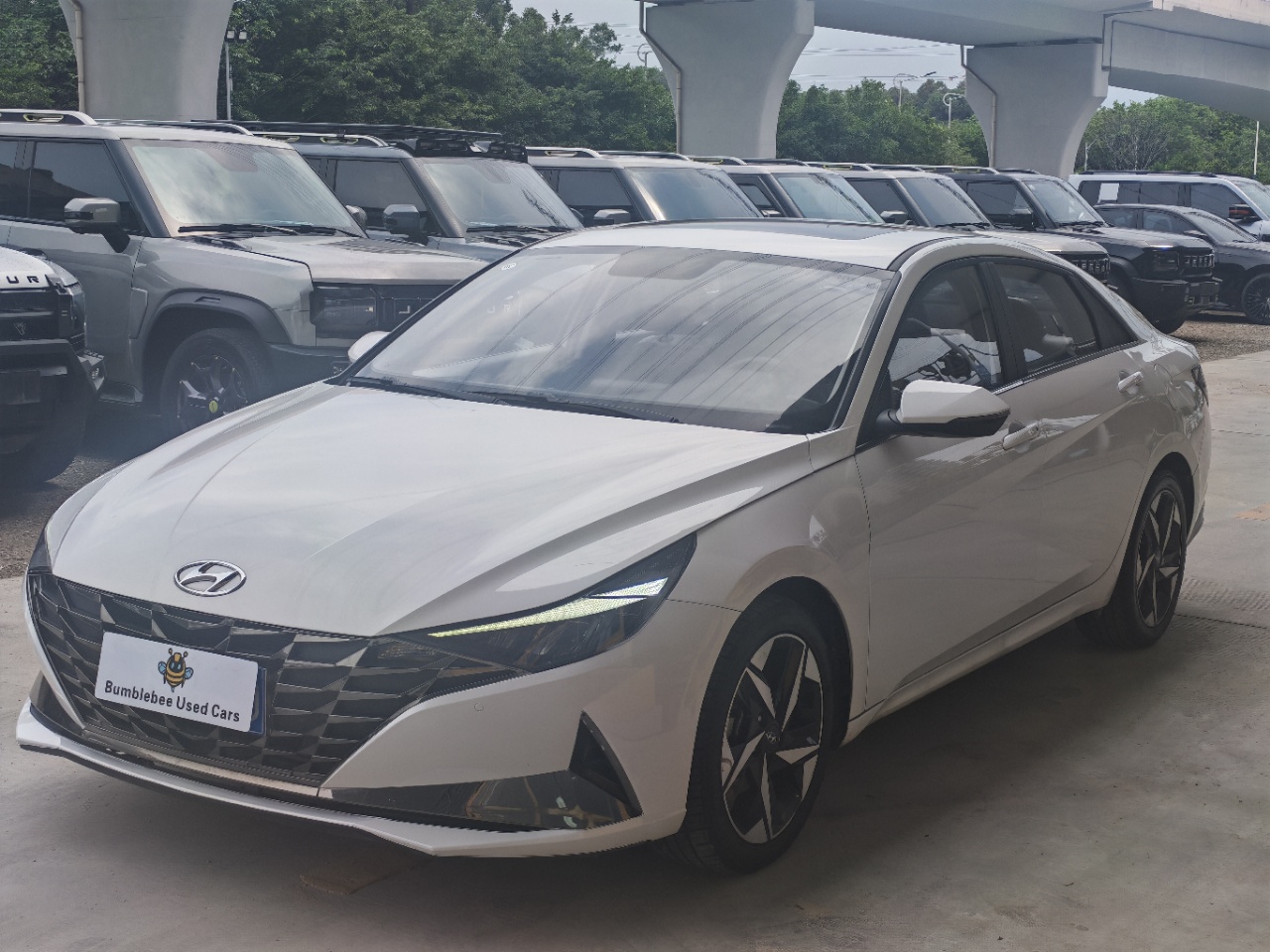 现代 Elantra 2022 1.5L-自动-汽油 - Image 1