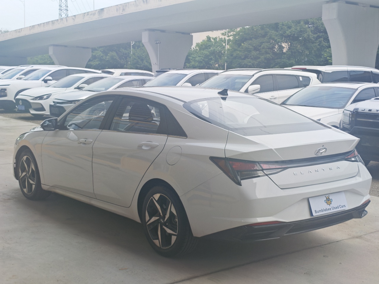 现代 Elantra 2022 1.5L-自动-汽油 thumbnail 9