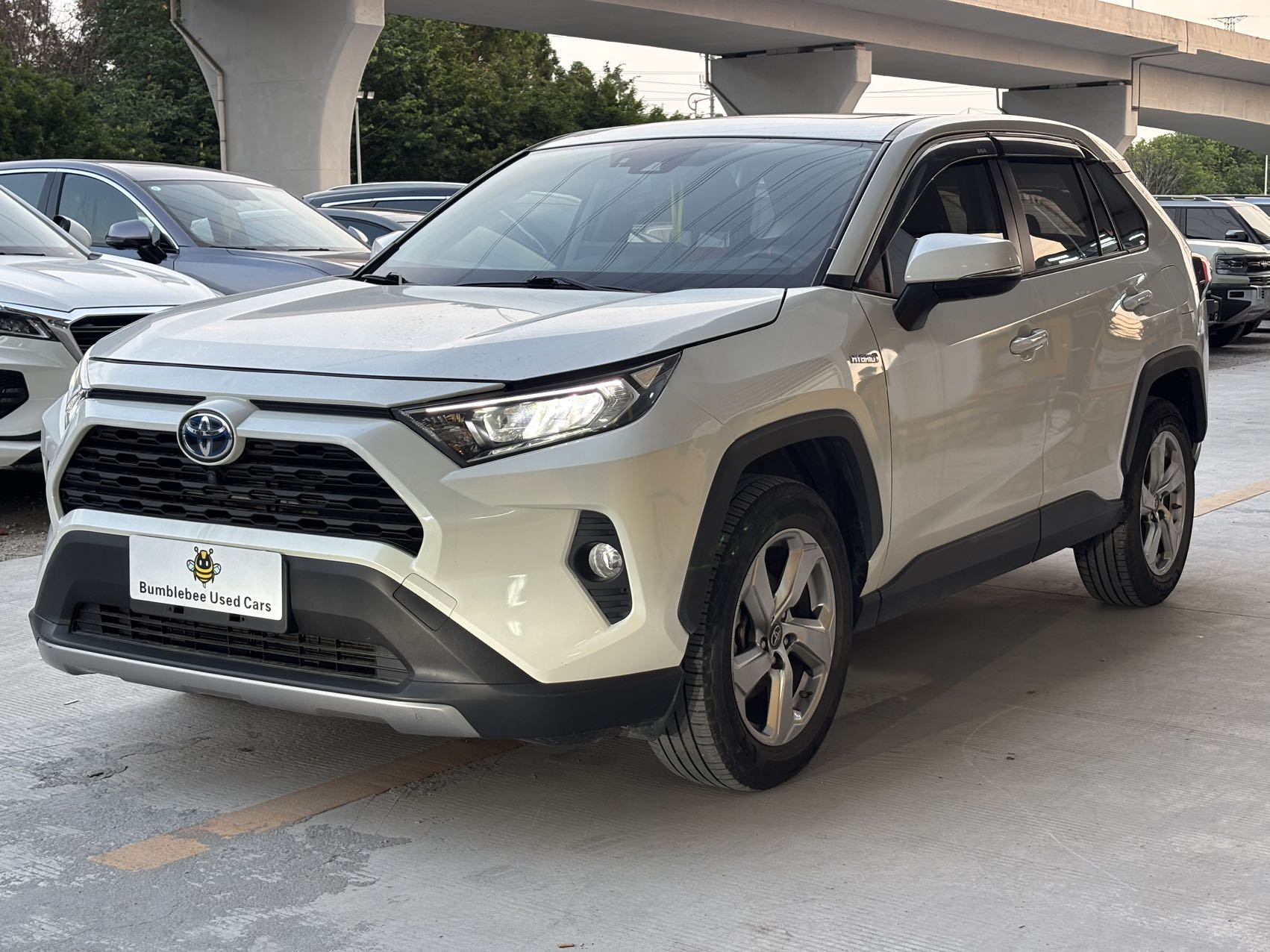 丰田 RAV4 2020 2.5L-自动-油电混合 thumbnail 4