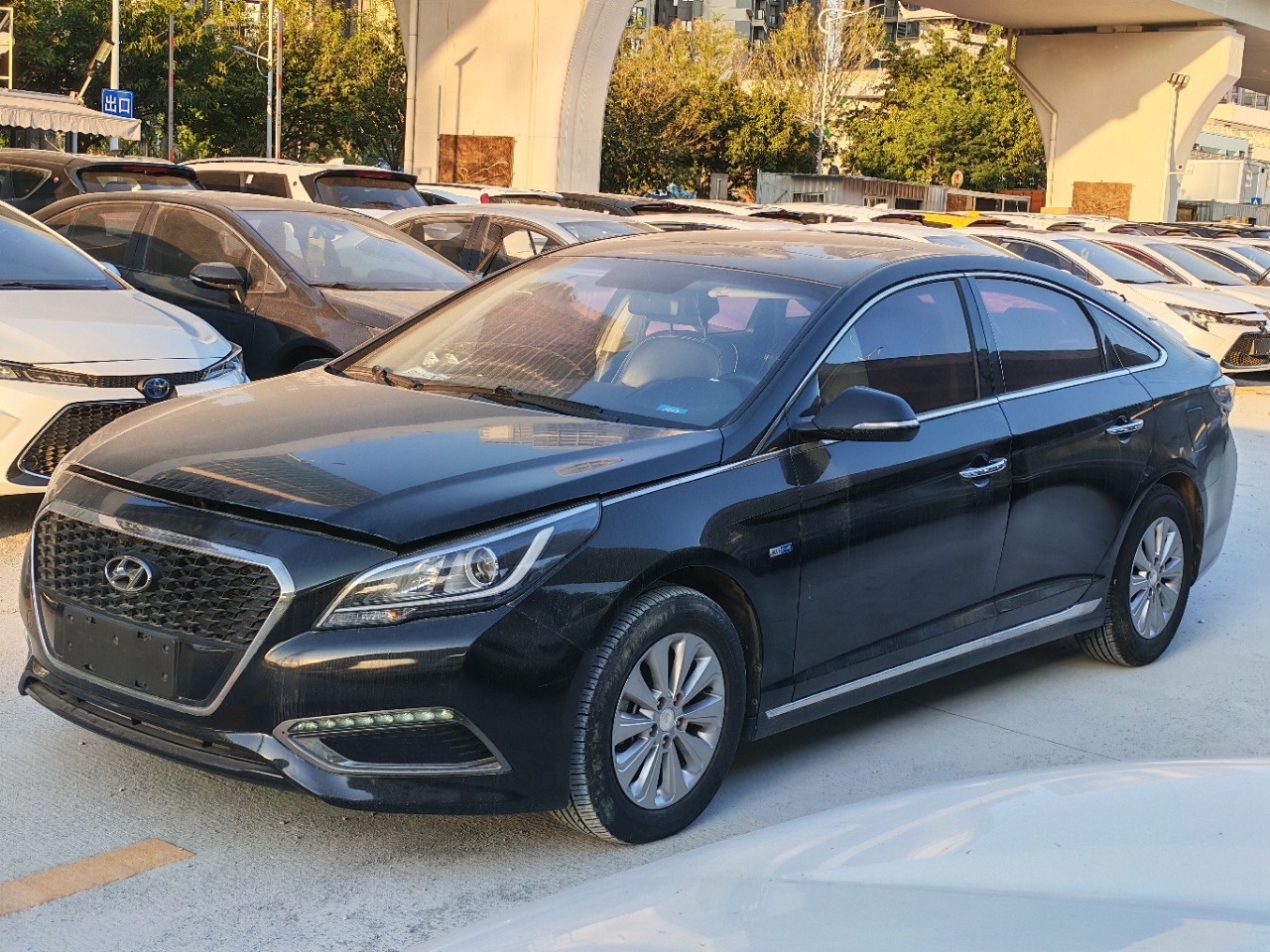 索纳塔 Hybrid 2018 2.0L-自动-汽油 - Image 1