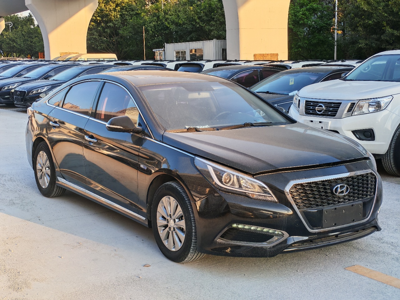 索纳塔 Hybrid 2018 2.0L-自动-油电混合 thumbnail 4