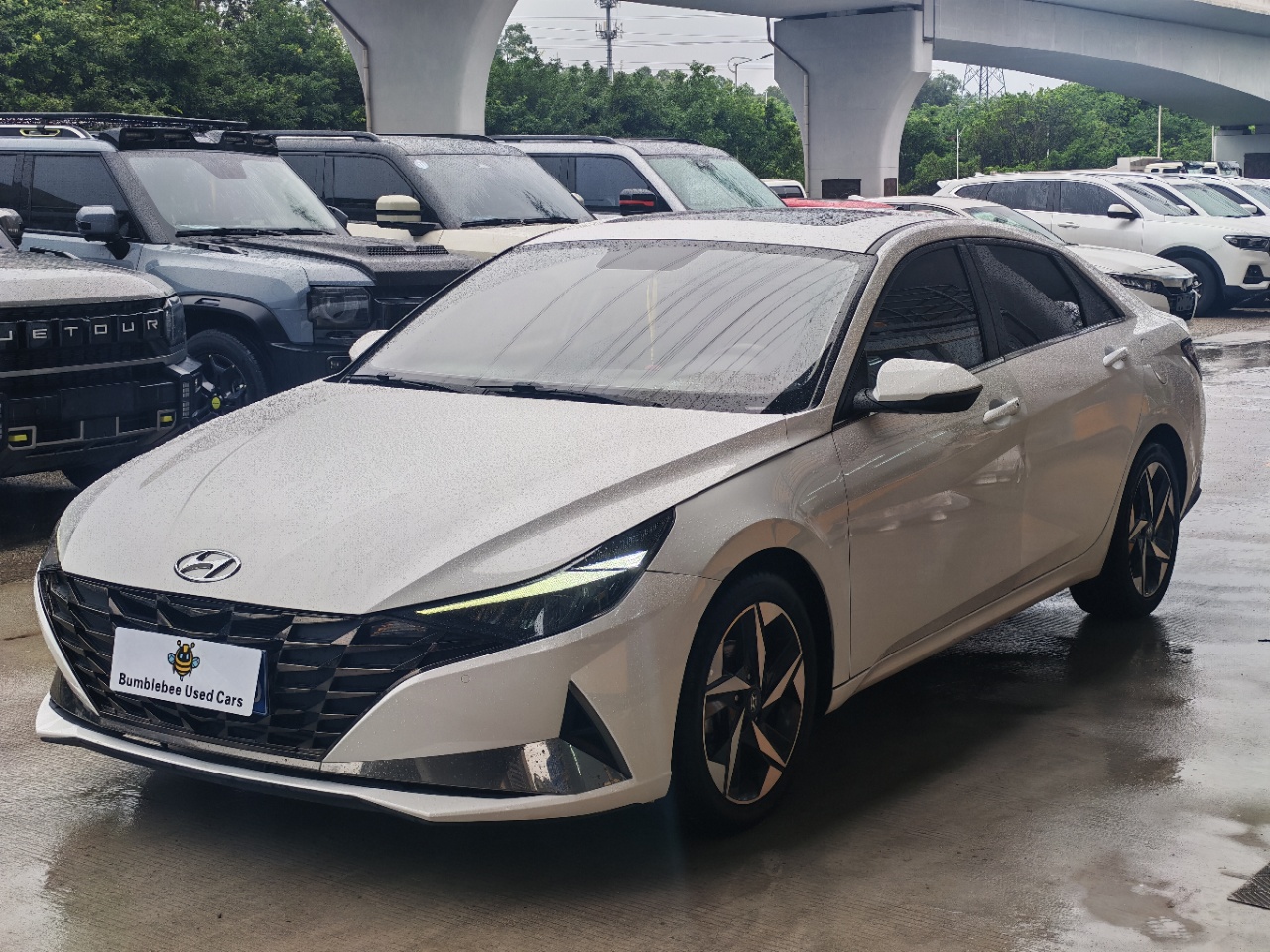 现代 Elantra 2022 1.5L-自动-汽油 - Image 1