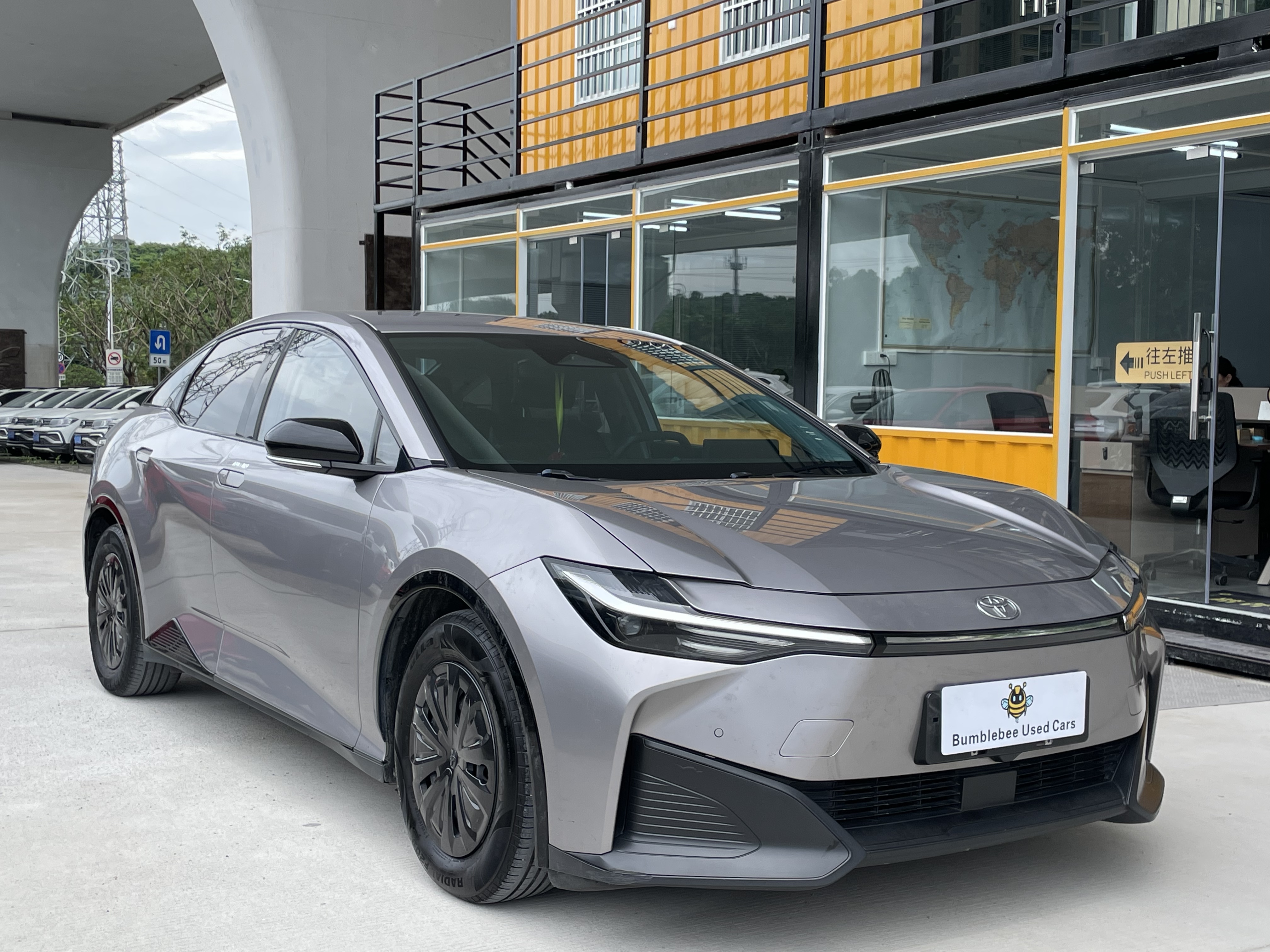 丰田 BZ3 2023 fully electric-自动-纯电动 thumbnail 3