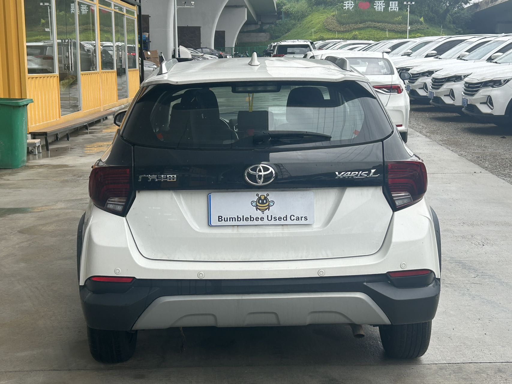 丰田 Yaris L 2023 1.5L-自动-汽油 thumbnail 5