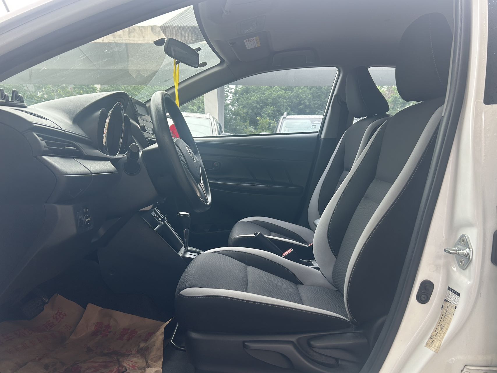 丰田 Yaris L 2023 1.5L-自动-汽油 thumbnail 7