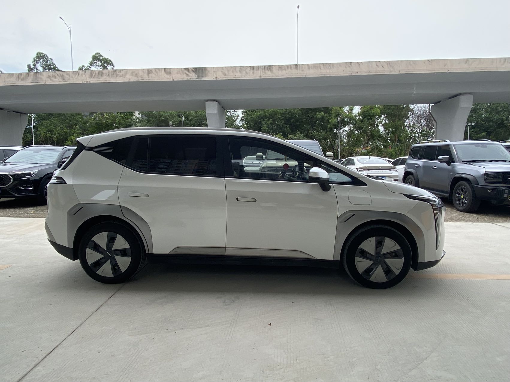 埃安 Y Plus 2023 full electric-自动-纯电动 thumbnail 3