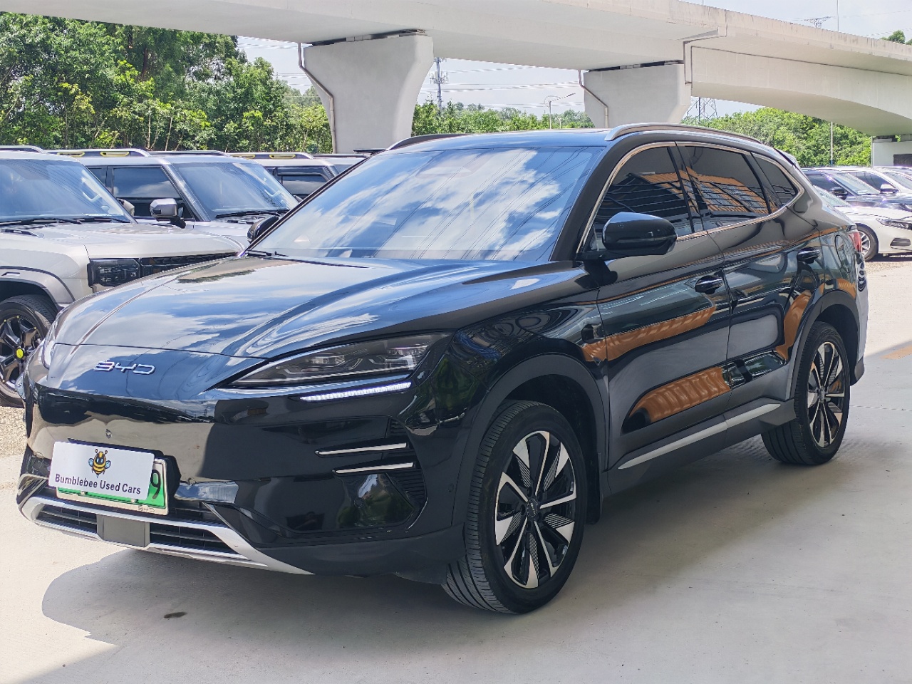 比亚迪 Song Plus 2025 1.5T-自动-油电混合 - Image 1