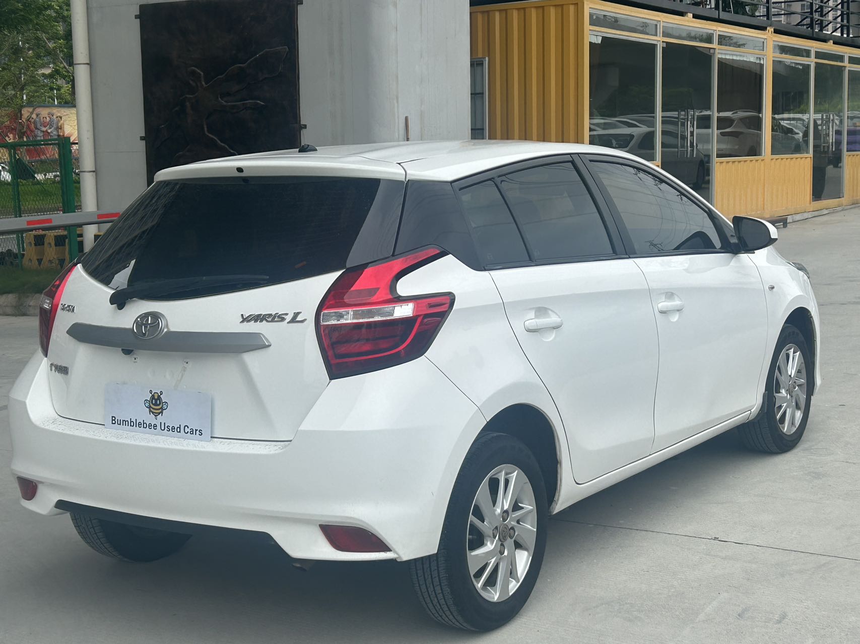 丰田 Yaris L 2018 1.5L-自动-汽油 thumbnail 4